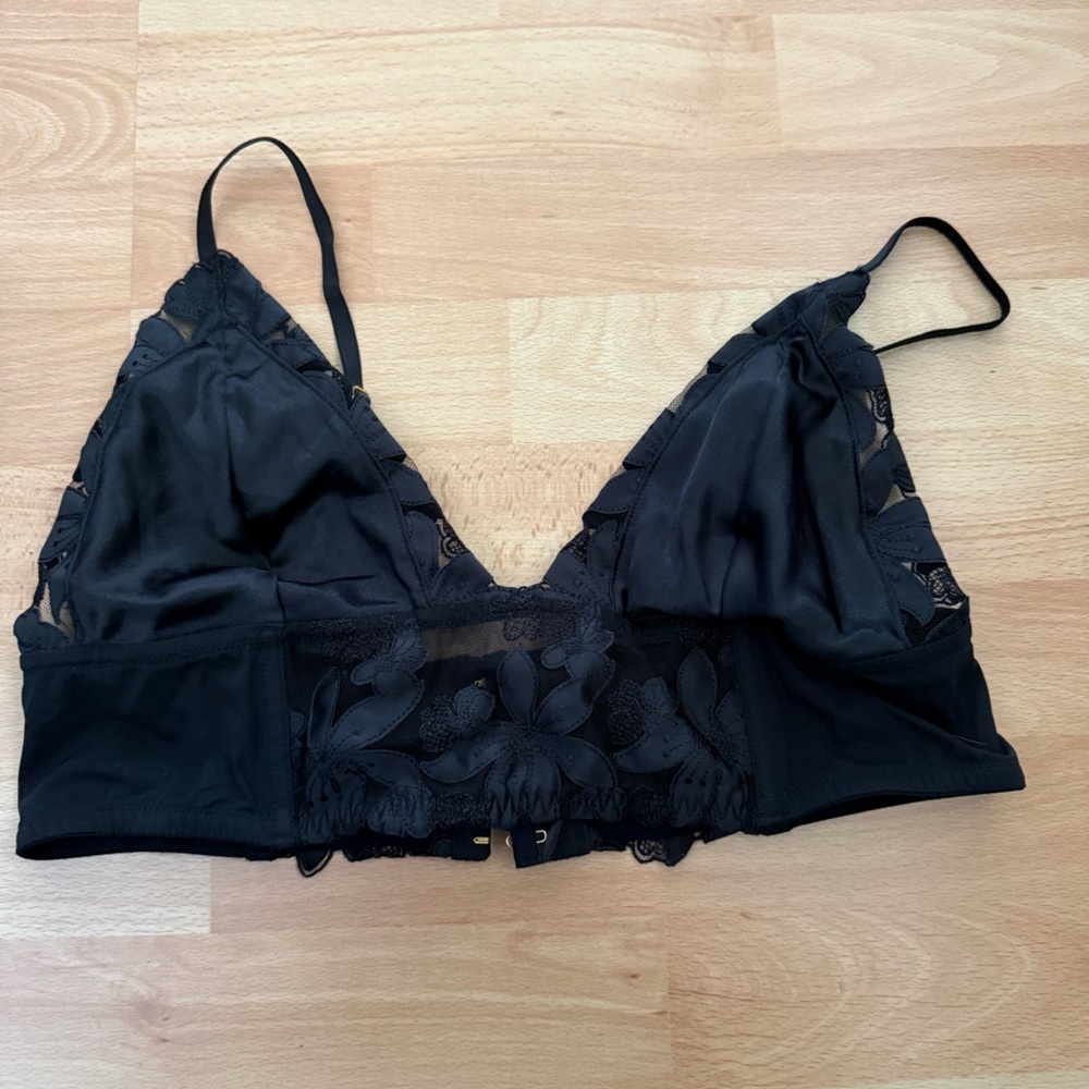 Victoria’s Secret bra